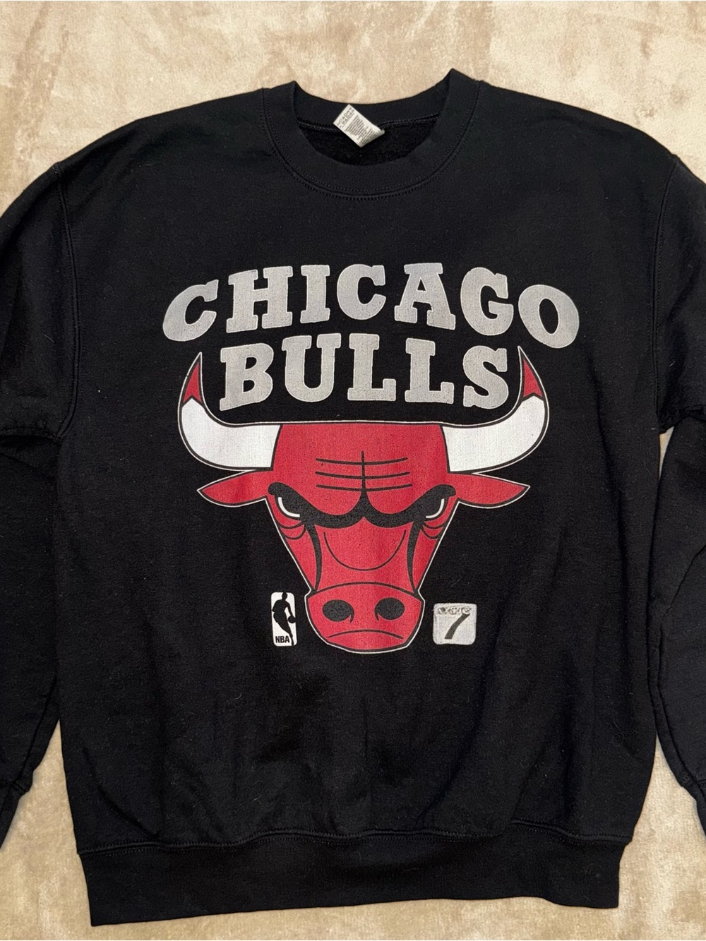 Gildan Black Crewneck Sweatshirt with Red Chicago Bulls Logo
